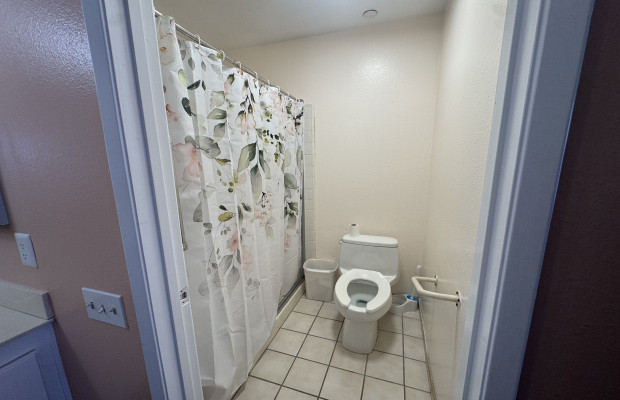 Board and Care in Riverside California 92506 at easeplacement.com - Ease Placement