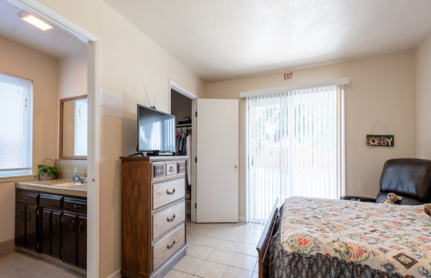 Board and Care in Fresno California 93710 at easeplacement.com - Ease Placement