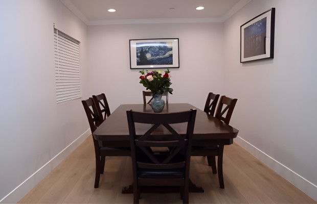 Board and Care in Van Nuys California 91406 at easeplacement.com - Ease Placement