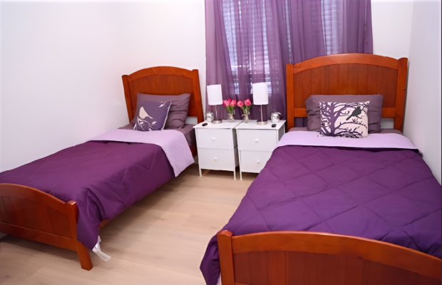 Board and Care in Van Nuys California 91406 at easeplacement.com - Ease Placement