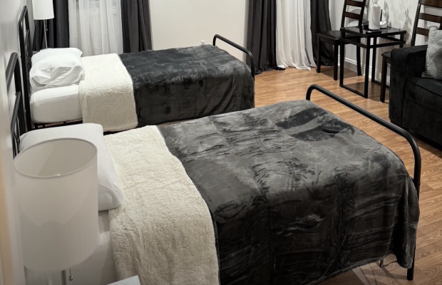 Board and Care in Northridge California 91325 at easeplacement.com - Ease Placement