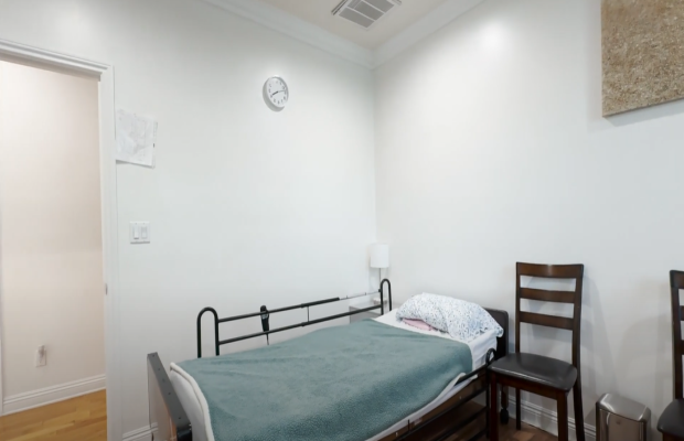 Board and Care in Northridge California 91325 at easeplacement.com - Ease Placement