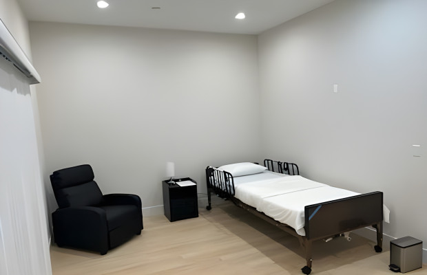 Board and Care in Granada Hills California 91344 at easeplacement.com - Ease Placement