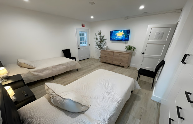 Board and Care in Van Nuys California 91406 at easeplacement.com - Ease Placement