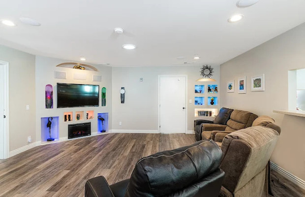 Board and Care in Canoga Park California 91304 at easeplacement.com - Ease Placement