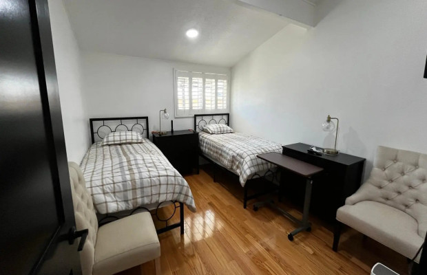 Board and Care in Northridge California 91324 at easeplacement.com - Ease Placement