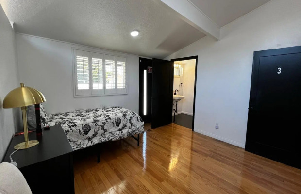 Board and Care in Northridge California 91324 at easeplacement.com - Ease Placement