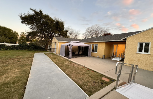 Board and Care in Granada Hills California 91344 at easeplacement.com - Ease Placement