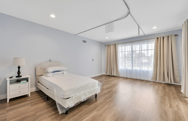 Board and Care in North Hills California 91343 at easeplacement.com - Ease Placement