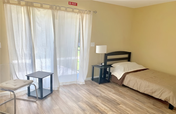 Board and Care in Northridge California 91326 at easeplacement.com - Ease Placement