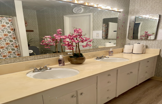 Board and Care in Fresno California 93704 at easeplacement.com - Ease Placement