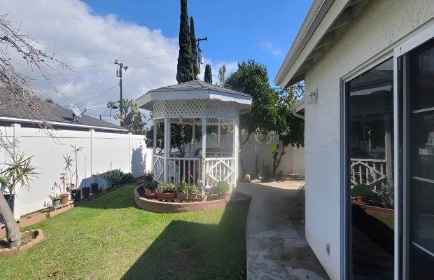 Board and Care in Huntington Beach California 92646 at easeplacement.com - Ease Placement