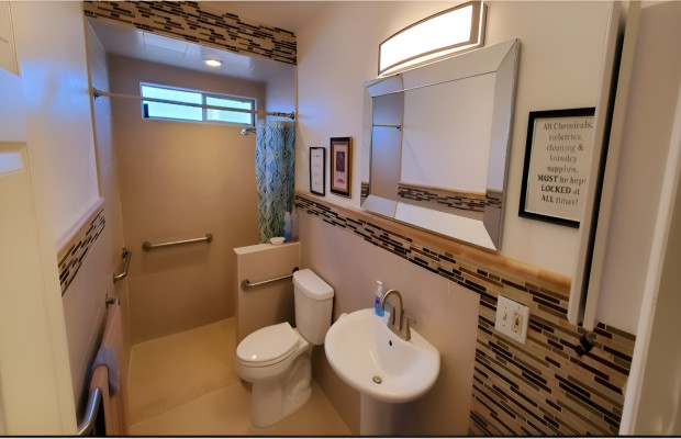 Board and Care in Tustin California 92780 at easeplacement.com - Ease Placement