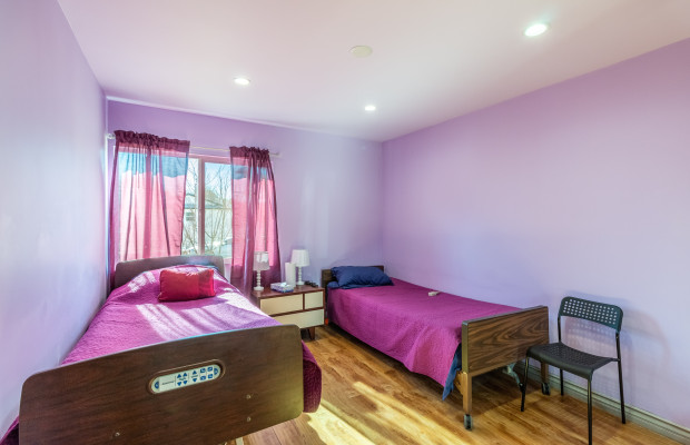 Board and Care in Reseda California 91335 at easeplacement.com - Ease Placement