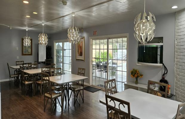 Board and Care in Santa Ana California 92705 at easeplacement.com - Ease Placement