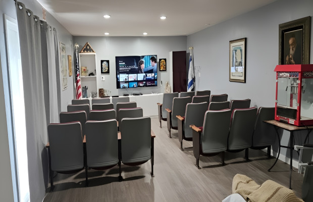 Board and Care in Santa Ana California 92705 at easeplacement.com - Ease Placement