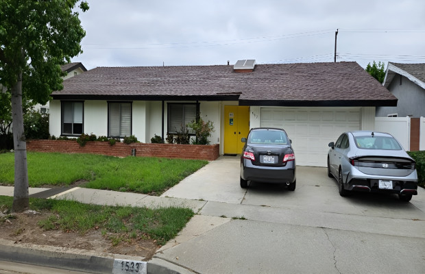 Board and Care in Santa Ana California 92705 at easeplacement.com - Ease Placement