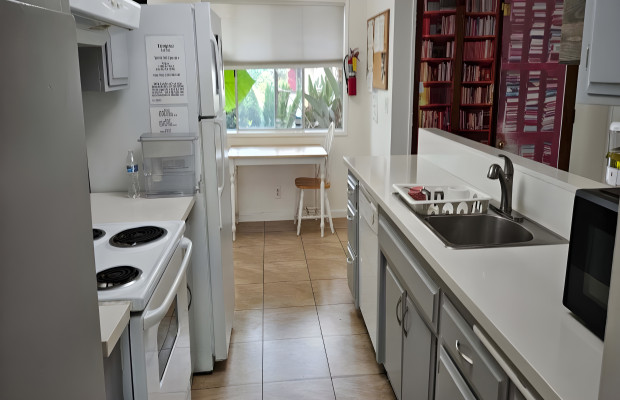 Board and Care in Santa Ana California 92705 at easeplacement.com - Ease Placement