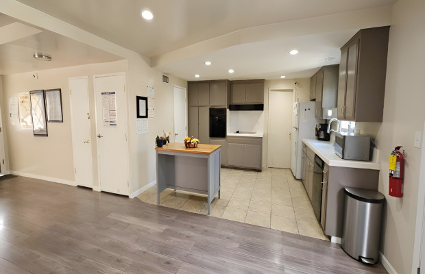 Board and Care in Santa Ana California 92705 at easeplacement.com - Ease Placement