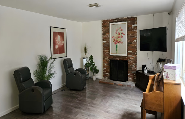 Board and Care in Santa Ana California 92705 at easeplacement.com - Ease Placement