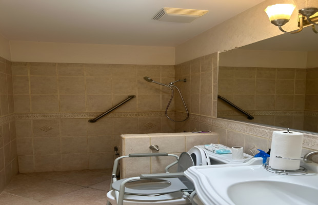 Board and Care in Valencia California 91355 at easeplacement.com - Ease Placement