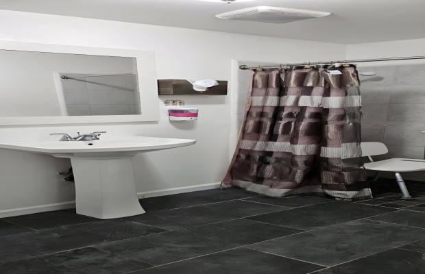 Board and Care in Santa Ana California 92705 at easeplacement.com - Ease Placement