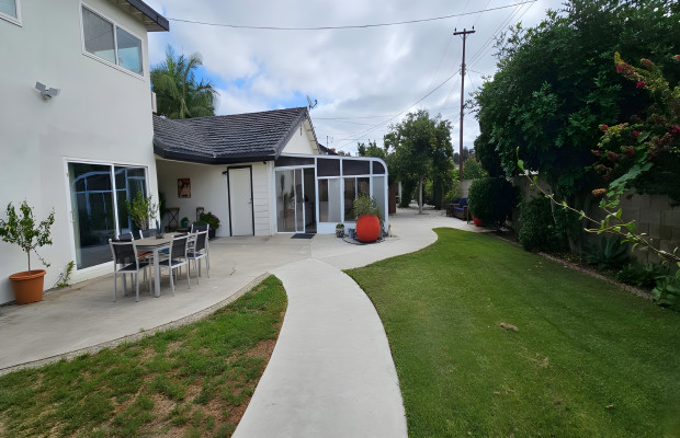 Board and Care in Santa Ana California 92705 at easeplacement.com - Ease Placement