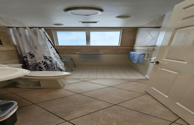 Board and Care in Santa Ana California 92705 at easeplacement.com - Ease Placement