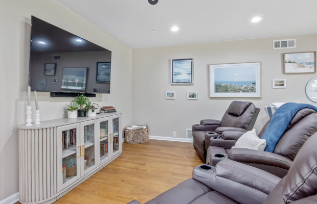 Board and Care in Woodland Hills California 91367 at easeplacement.com - Ease Placement