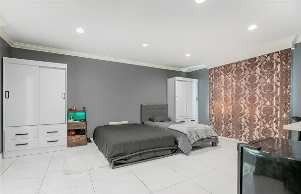 Board and Care in Van Nuys California 91406 at easeplacement.com - Ease Placement