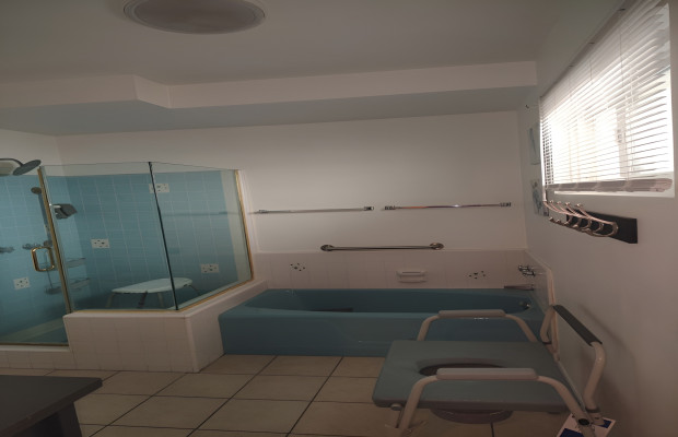 Board and Care in Inglewood California 90302 at easeplacement.com - Ease Placement