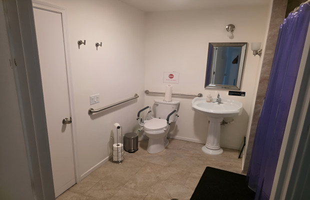 Board and Care in Inglewood California 90302 at easeplacement.com - Ease Placement