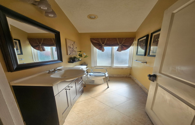 Board and Care in Laguna Hills California 92653 at easeplacement.com - Ease Placement