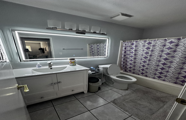 Board and Care in Simi Valley California 93063 at easeplacement.com - Ease Placement