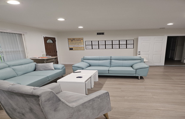 Board and Care in Canoga Park California 91306 at easeplacement.com - Ease Placement