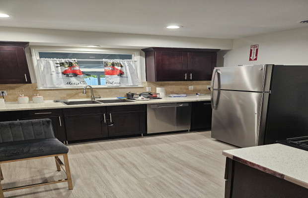 Board and Care in Canoga Park California 91306 at easeplacement.com - Ease Placement