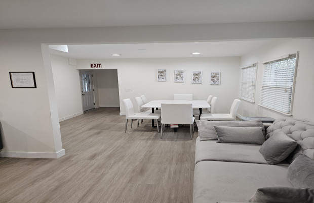 Board and Care in Canoga Park California 91306 at easeplacement.com - Ease Placement