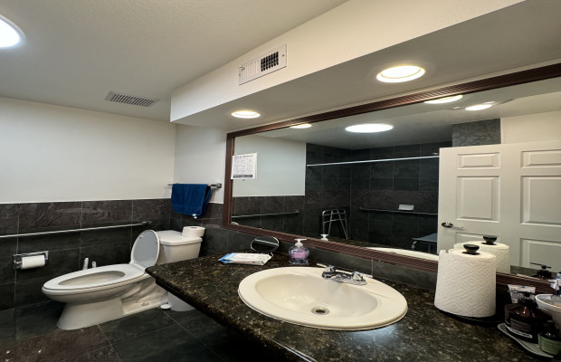 Board and Care in Woodland Hills California 91367 at easeplacement.com - Ease Placement