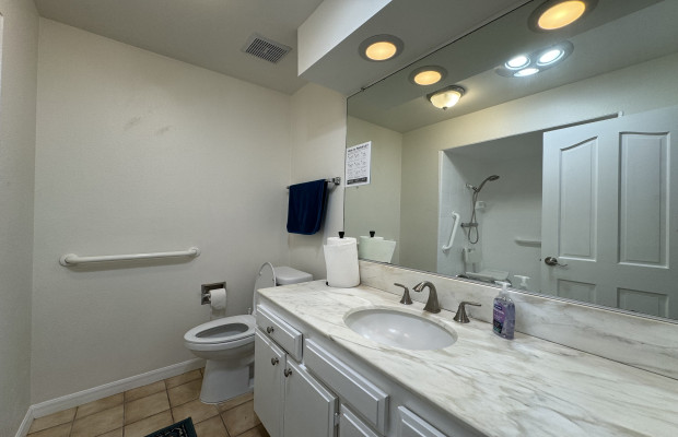 Board and Care in Woodland Hills California 91367 at easeplacement.com - Ease Placement