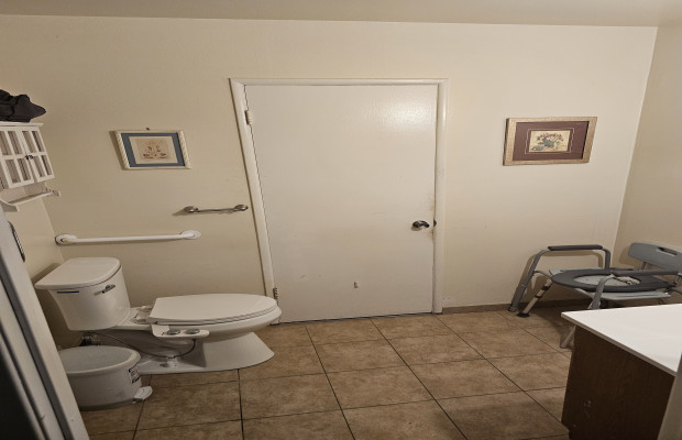 Board and Care in Chatsworth California 91311 at easeplacement.com - Ease Placement