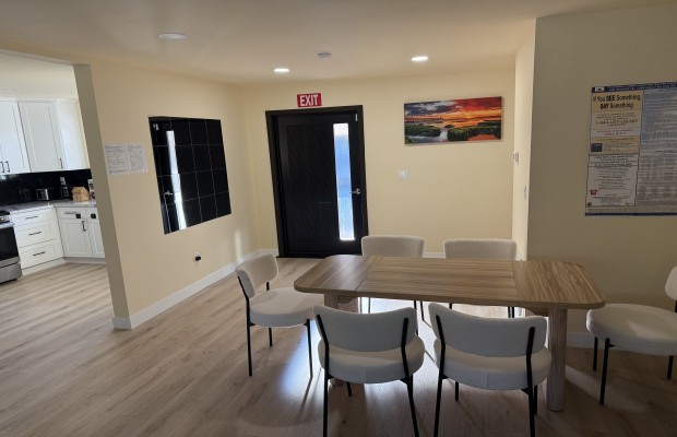 Board and Care in Chastworth California 91311 at easeplacement.com - Ease Placement