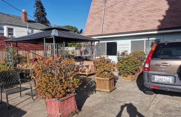 Assisted Living in Oakland California 94609 at easeplacement.com - Ease Placement