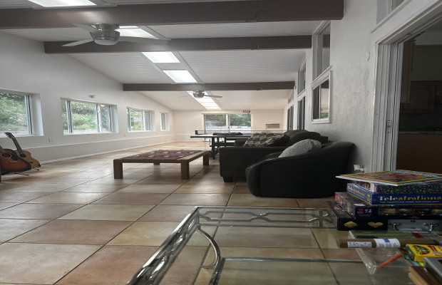 Board and Care in Granada Hills California 91344 at easeplacement.com - Ease Placement