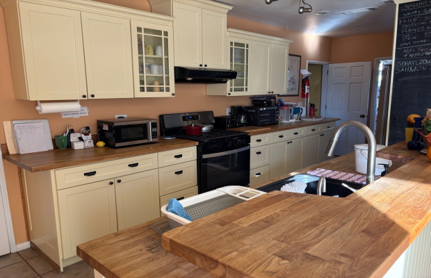 Board and Care in Hawthorne California 90250 at easeplacement.com - Ease Placement