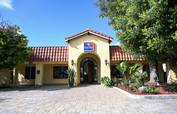 Assisted Living in Santa Clara California 95050 at easeplacement.com - Ease Placement