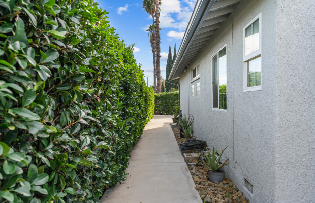 Board and Care in North Hills California 91343 at easeplacement.com - Ease Placement